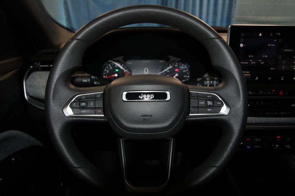 Used 2023 Jeep Compass Sport AWD/4WD image 11
