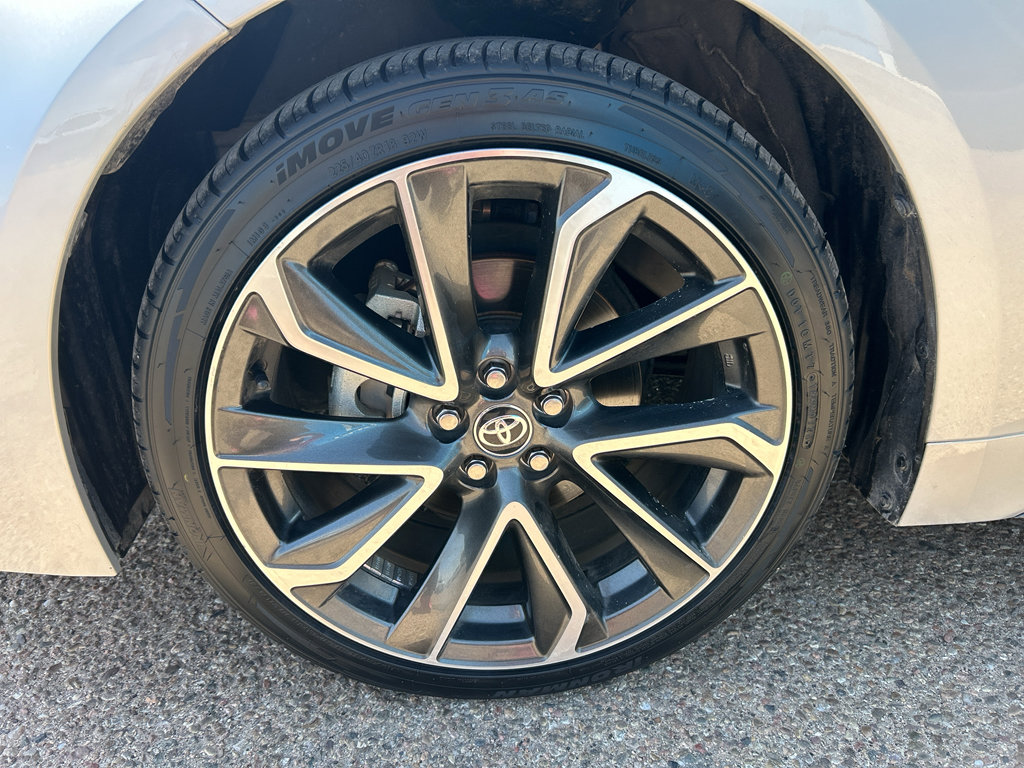 Used 2022 Toyota Corolla SE w/ SE Premium Package image 8