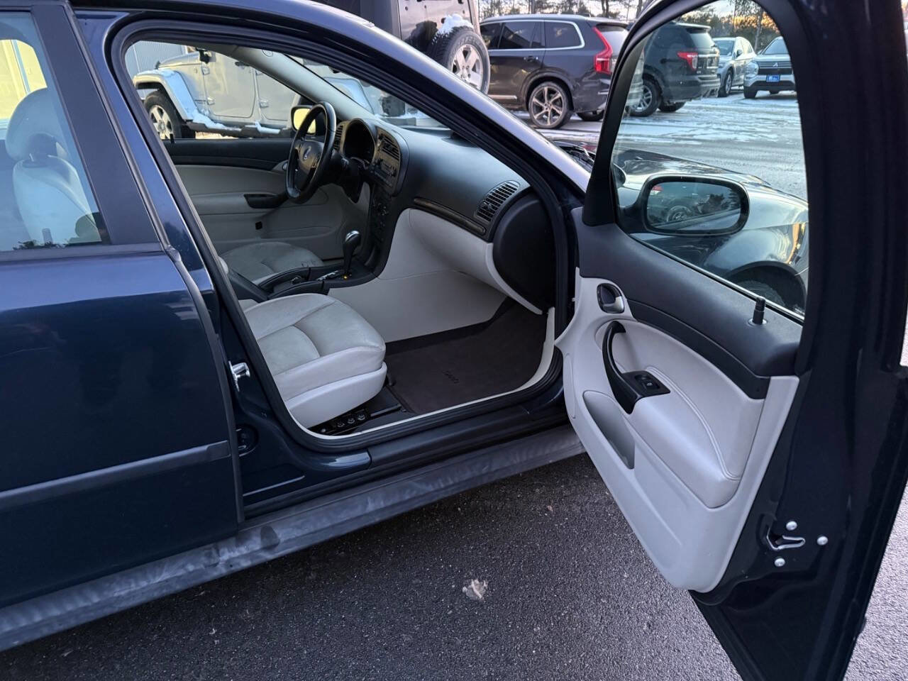 Used 2004 Saab 9-3 Linear image 13