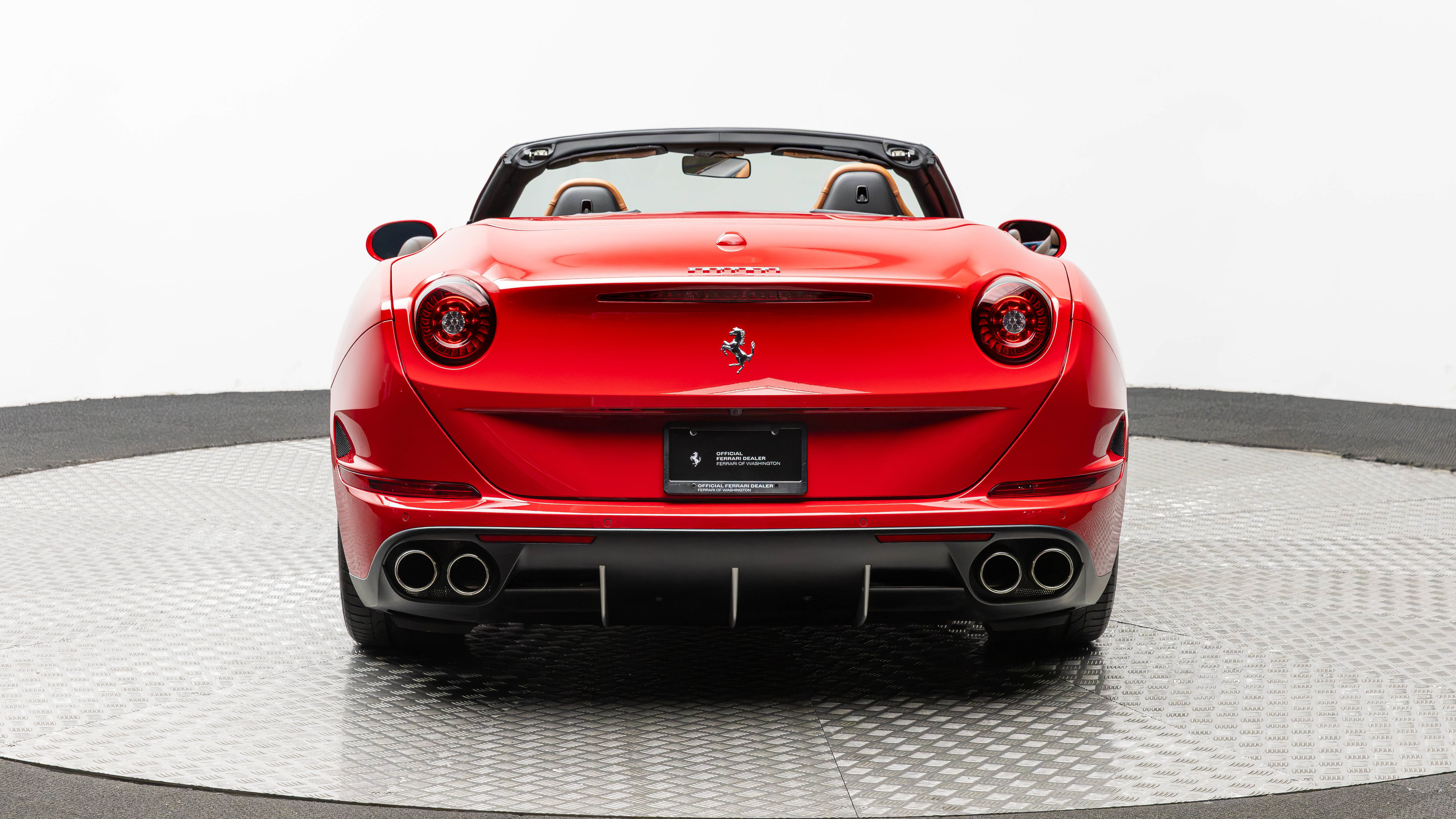 Certified 2016 Ferrari California T RWD image 8