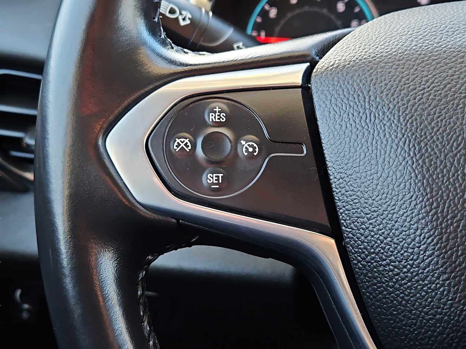 Used 2021 Chevrolet Traverse LT w/ LT Premium Package image 27