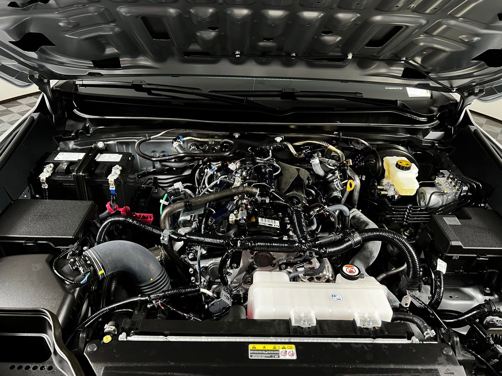 Certified 2025 Toyota Tacoma SR image 9