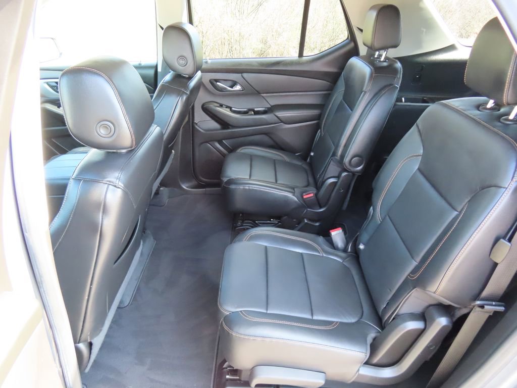 Used 2019 Chevrolet Traverse LT w/ LT Premium Package AWD/4WD image 27