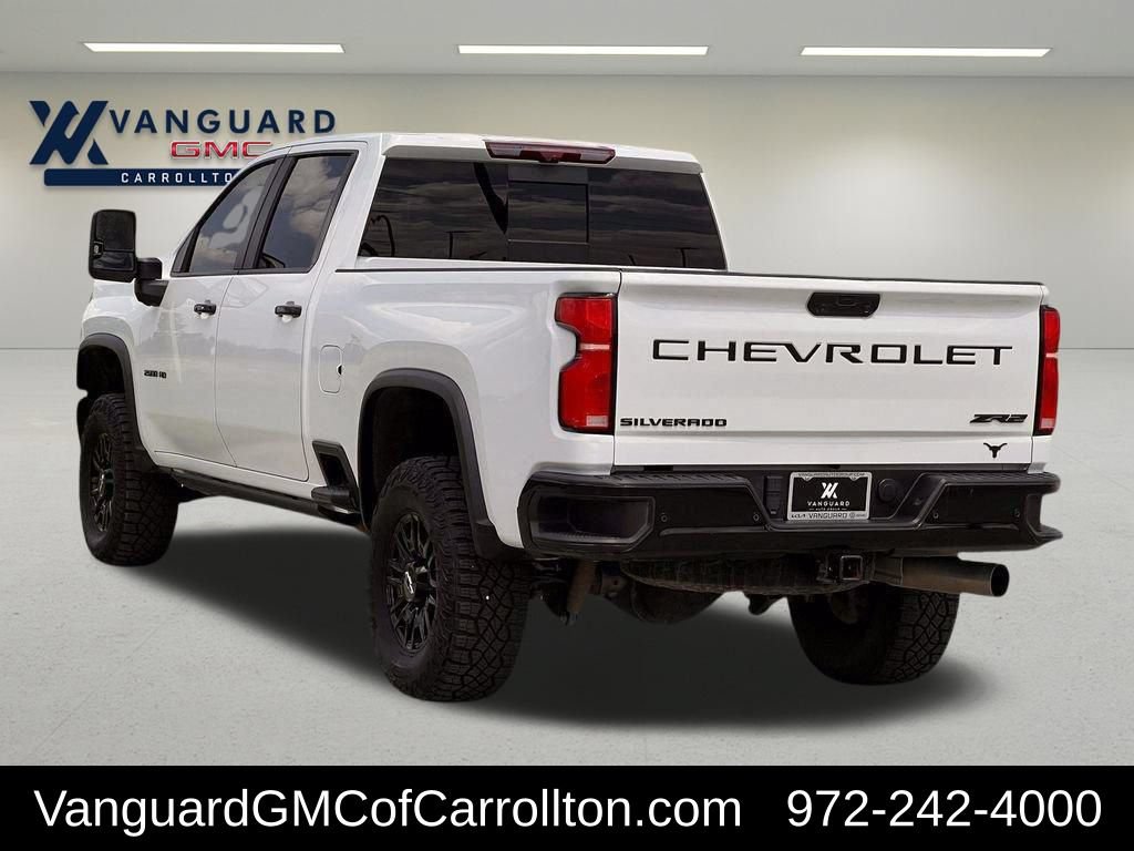 Used 2024 Chevrolet Silverado 2500 ZR2 w/ Technology Package AWD/4WD image 7
