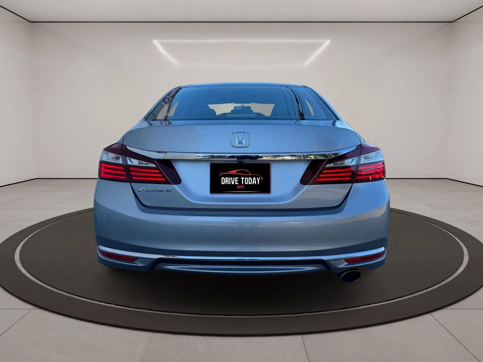 Used 2016 Honda Accord LX image 4