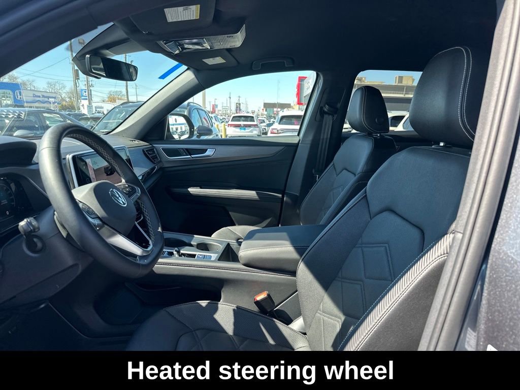 Used 2025 Volkswagen Atlas Cross Sport SE image 12