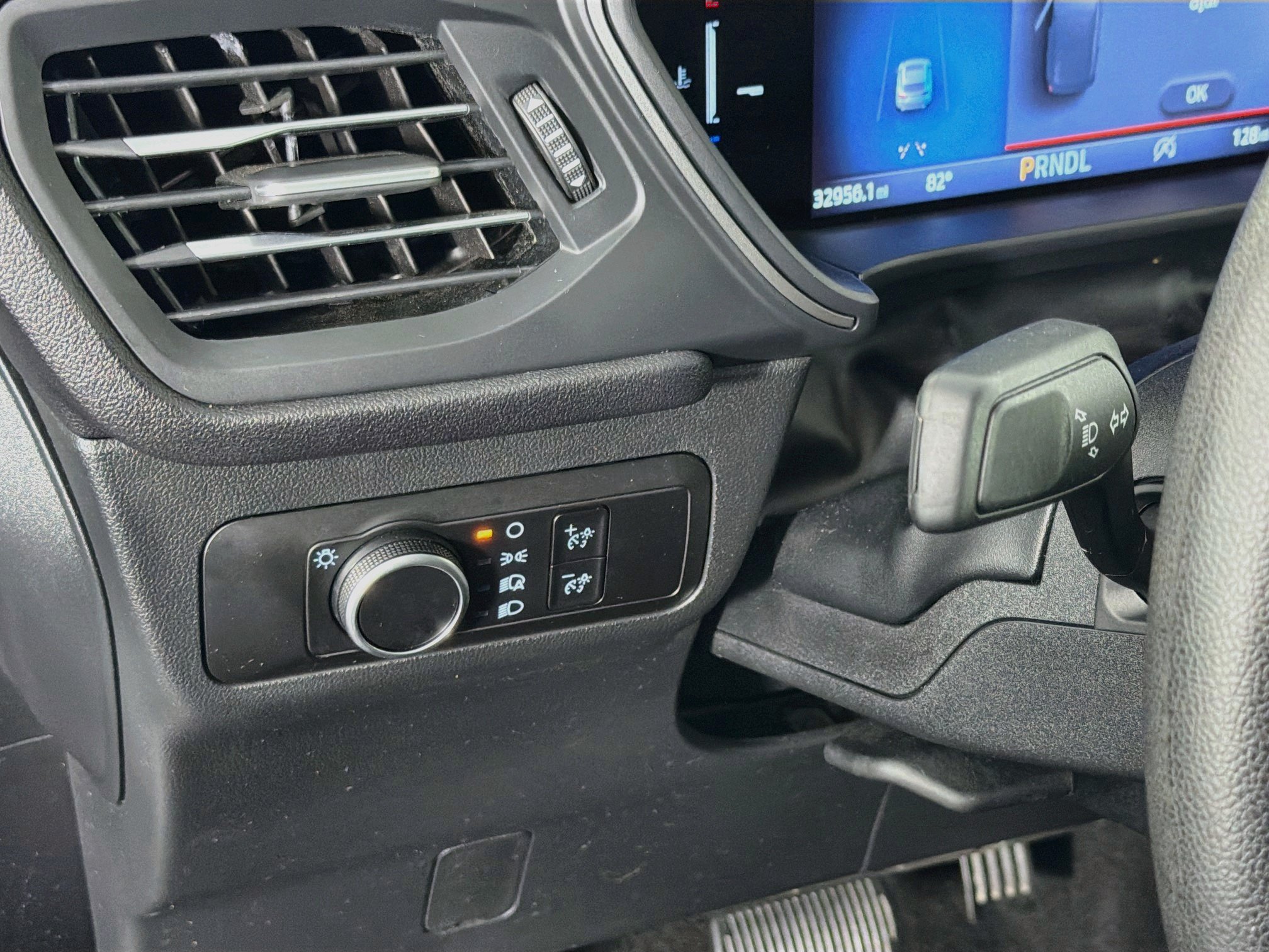Used 2025 Ford Escape Active FWD image 17