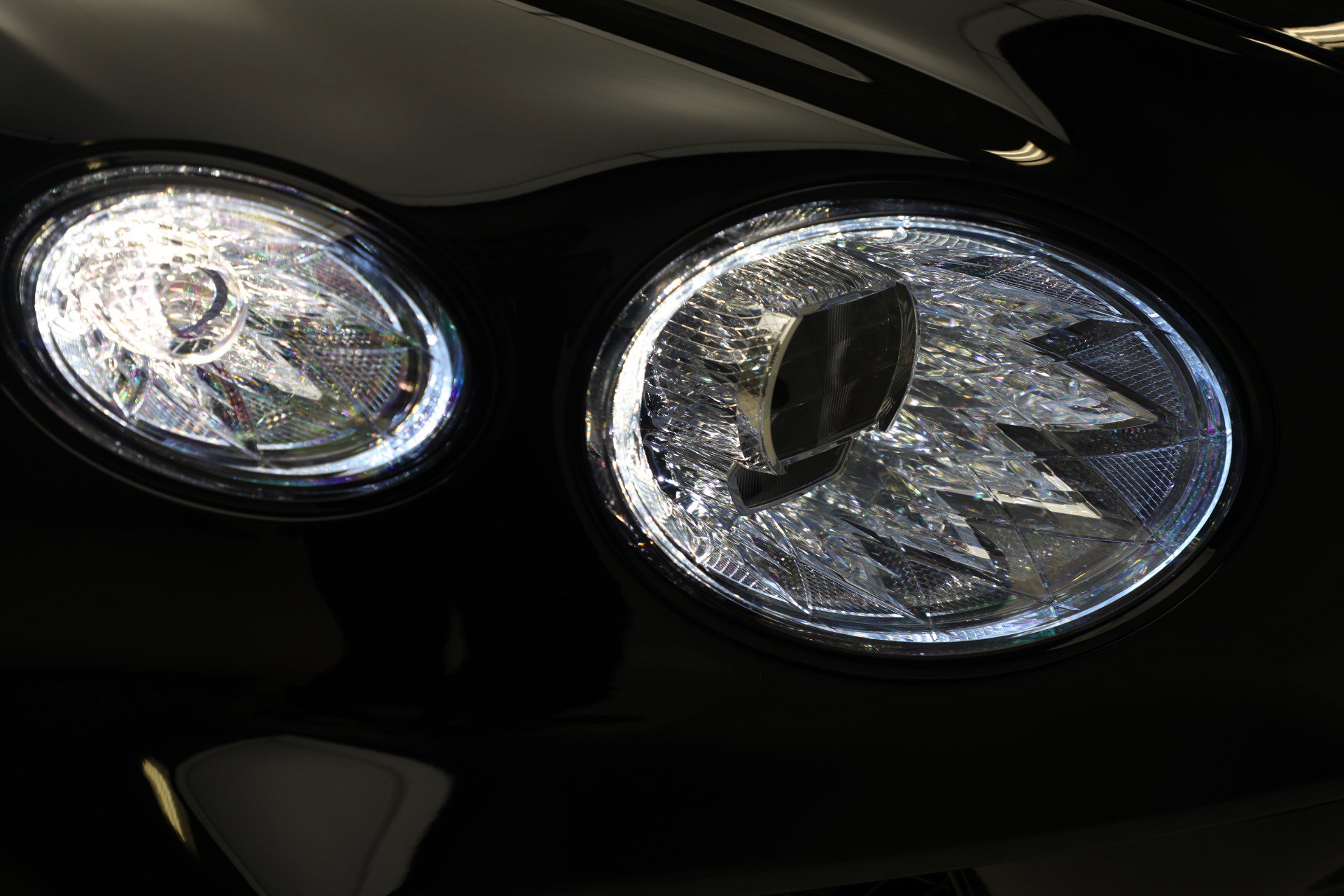 New 2025 Bentley Bentayga image 46