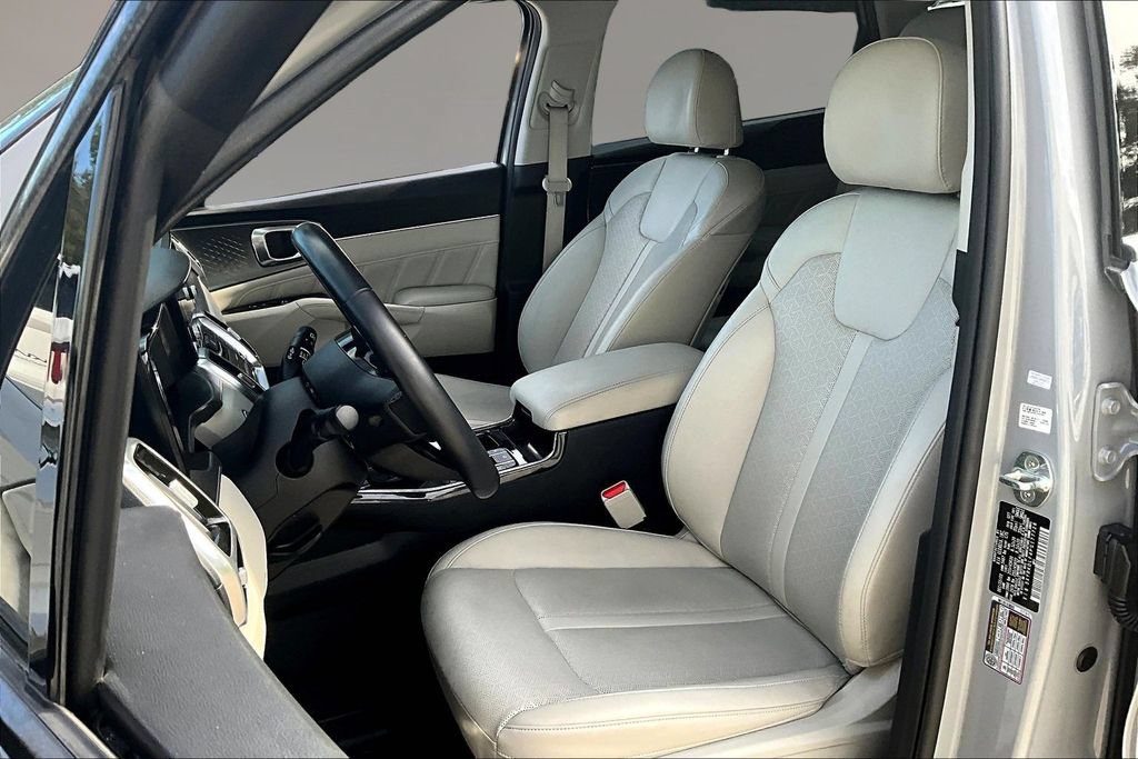 Certified 2023 Kia Sorento SX AWD/4WD image 20