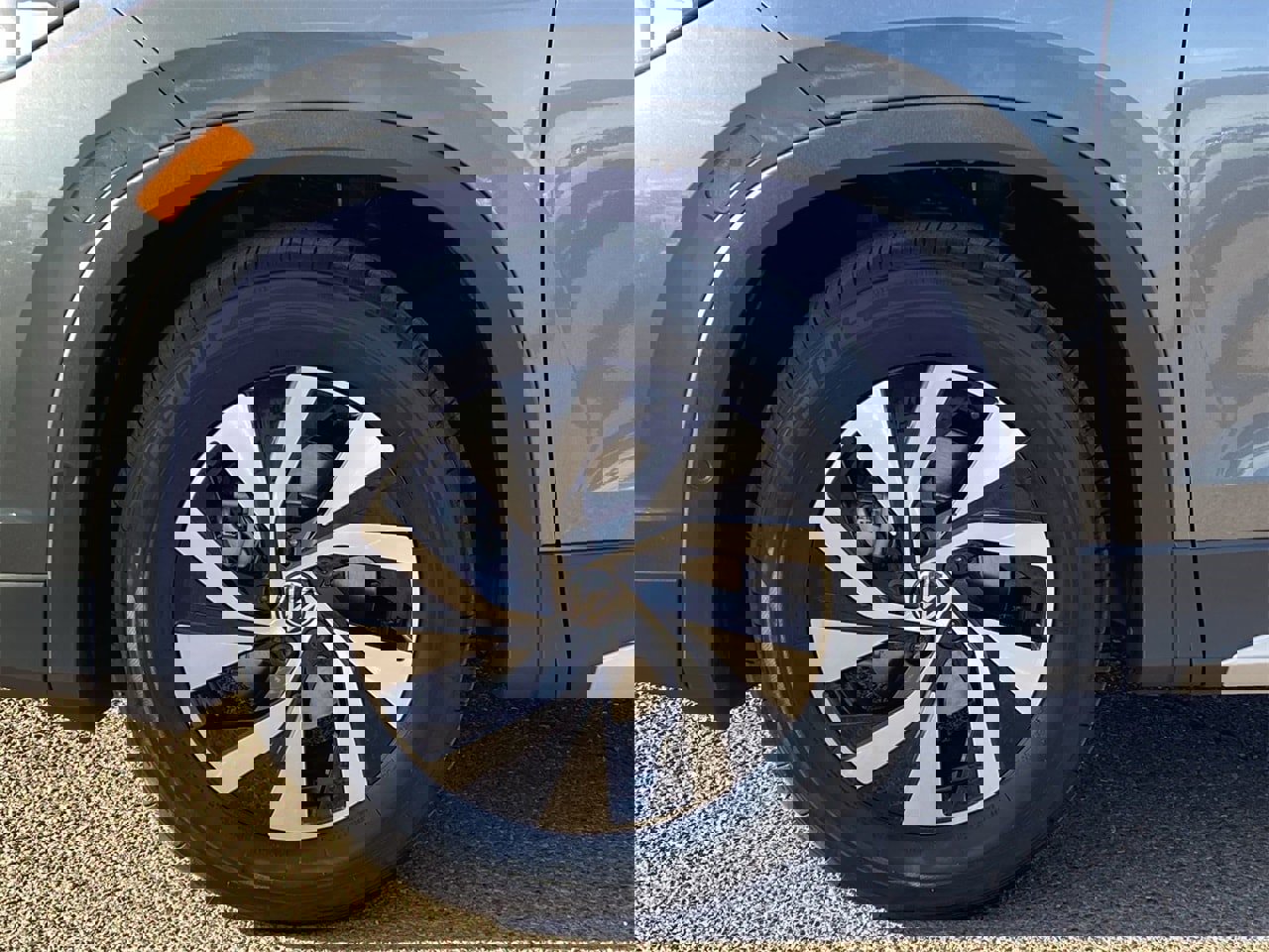 New 2025 Volkswagen Tiguan S image 6