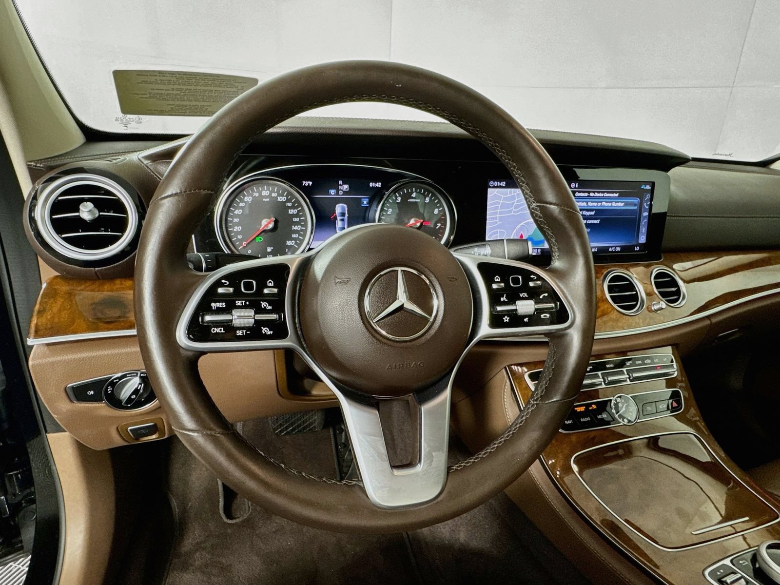 Used 2019 Mercedes-Benz E 300 4MATIC image 11