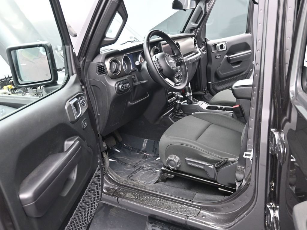 Used 2018 Jeep Wrangler Unlimited Sport S image 17