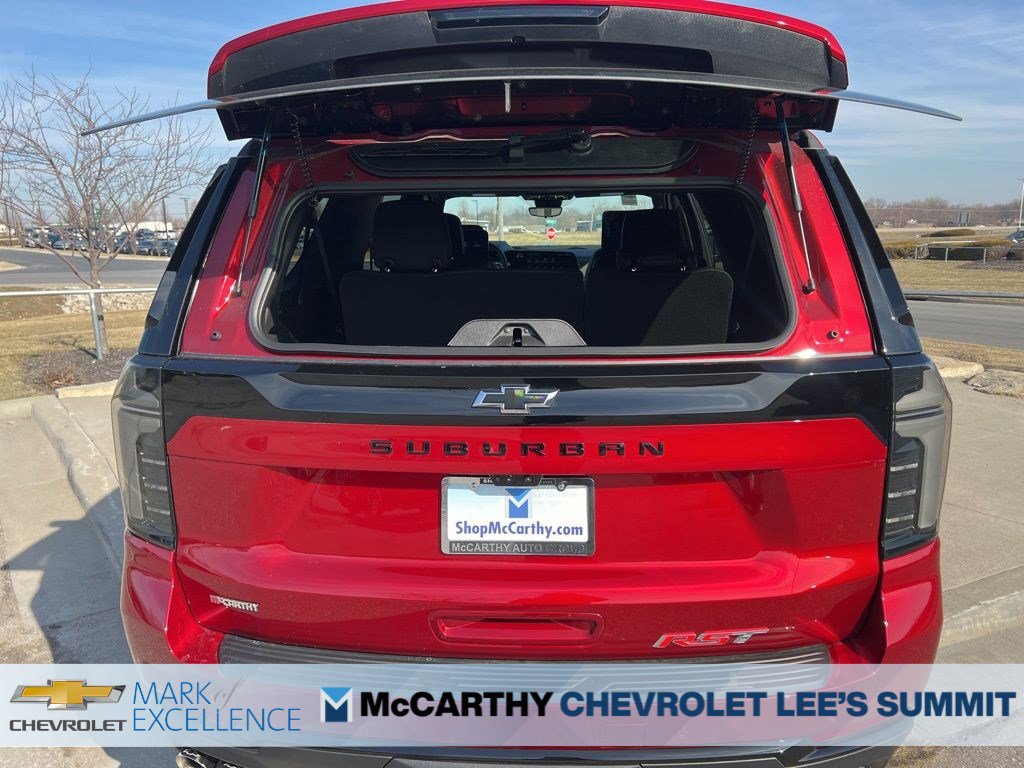 New 2026 Chevrolet Suburban RST AWD/4WD image 12