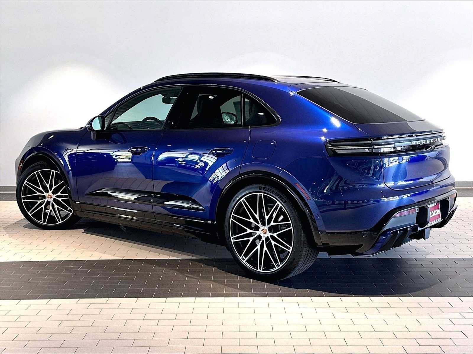 New 2026 Porsche Macan 4 Electric AWD/4WD image 3