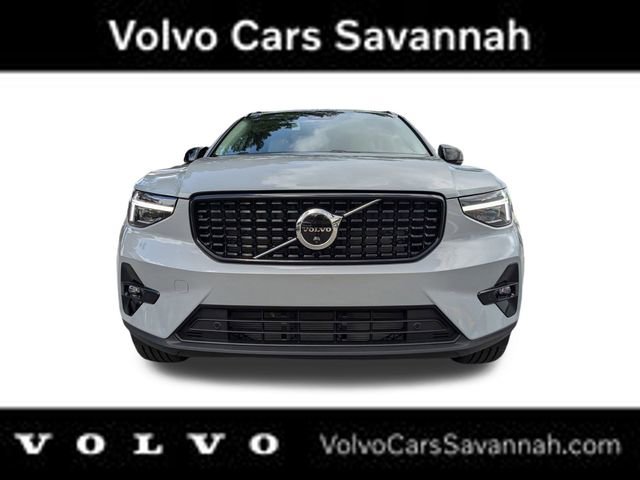 New 2025 Volvo XC40 B5 Plus w/ Protection Package Premier image 11