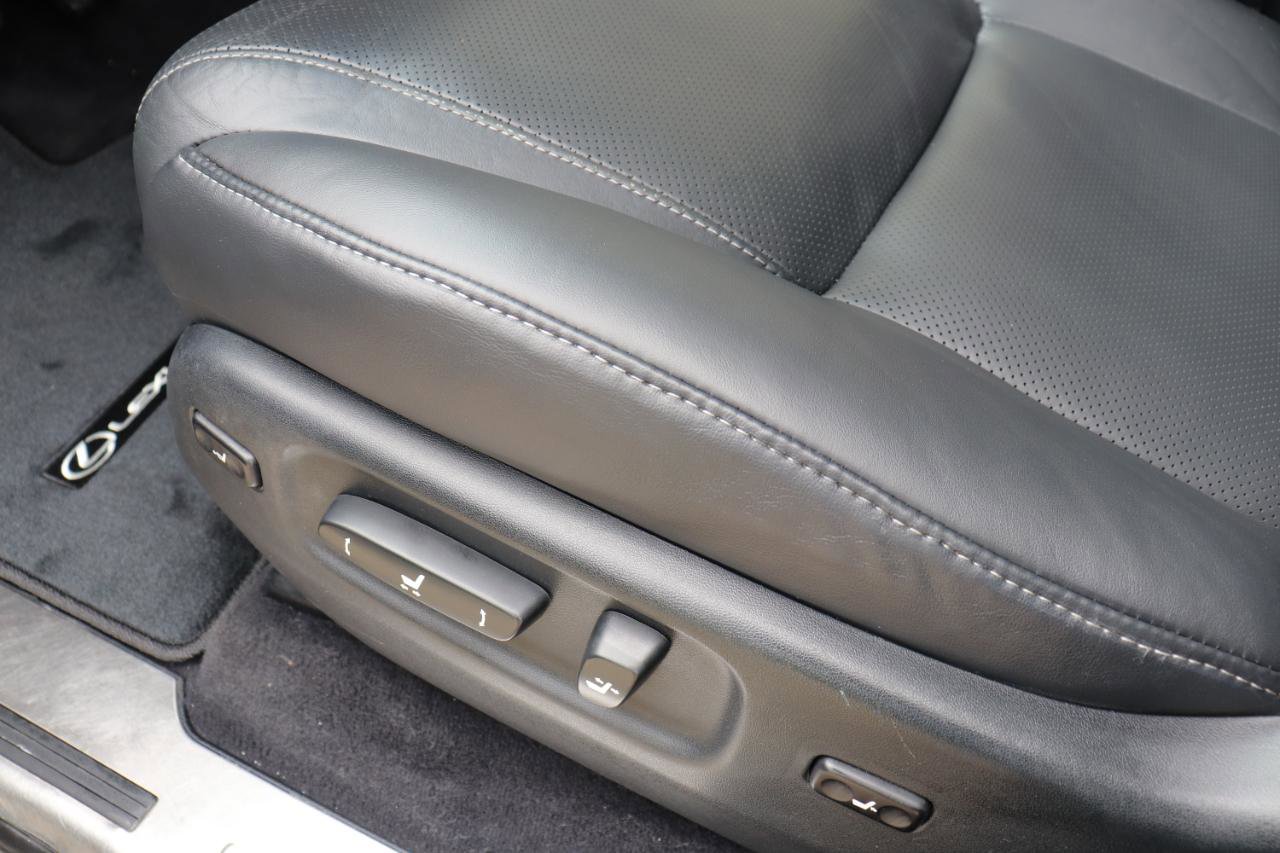 Used 2015 Lexus LX 570 4WD image 60