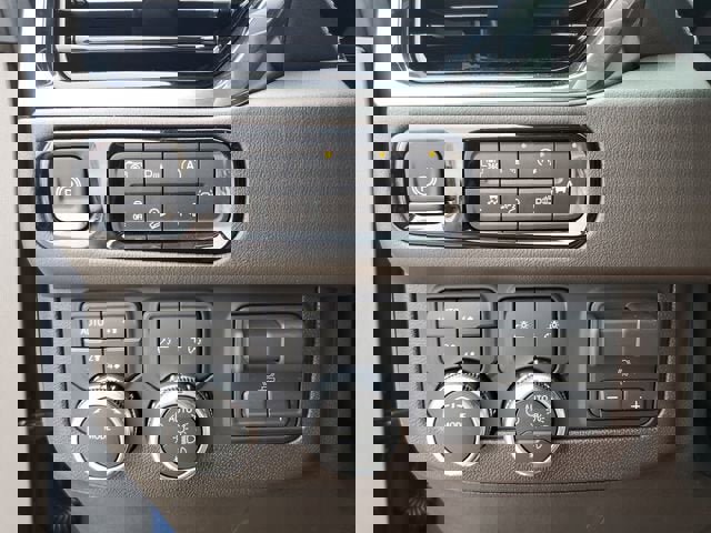 New 2026 GMC Yukon XL Elevation w/ Elevation Premium Package AWD/4WD image 29