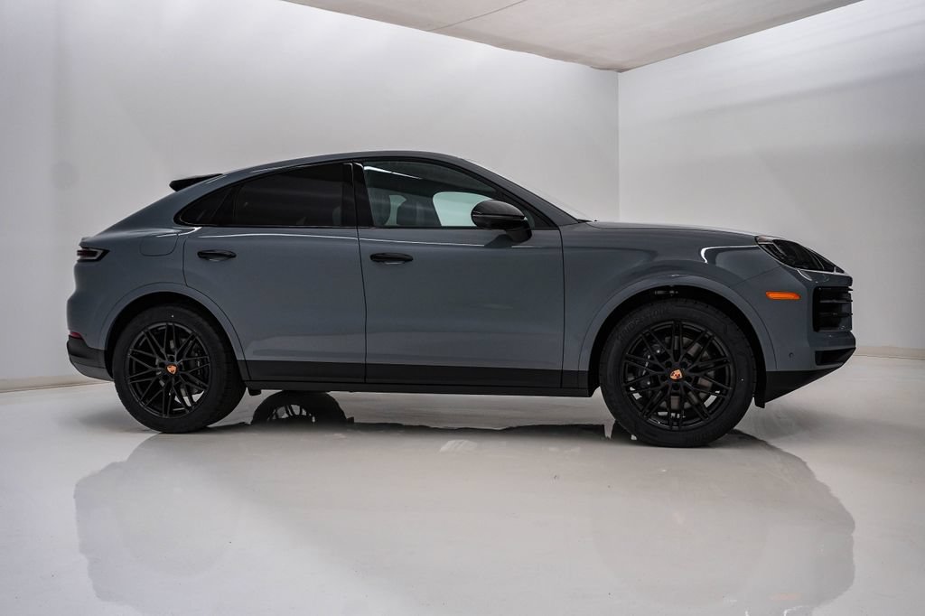 New 2026 Porsche Cayenne Coupe AWD/4WD image 9