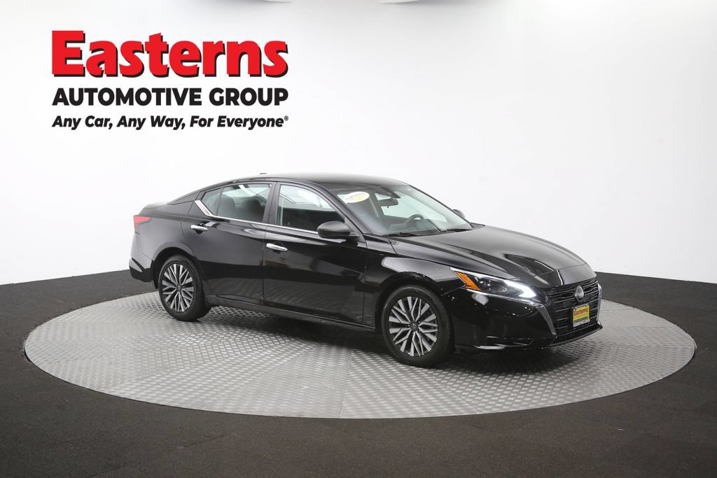 Used 2024 Nissan Altima 2.5 SV FWD image 48