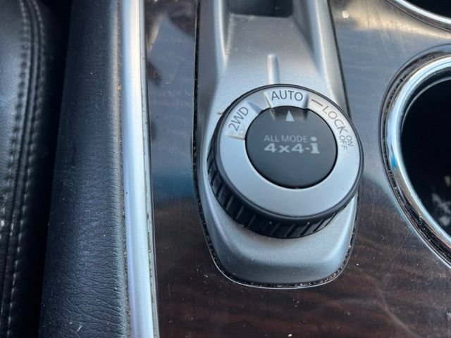 Used 2014 Nissan Pathfinder SL w/ SL Premium Package AWD/4WD image 24