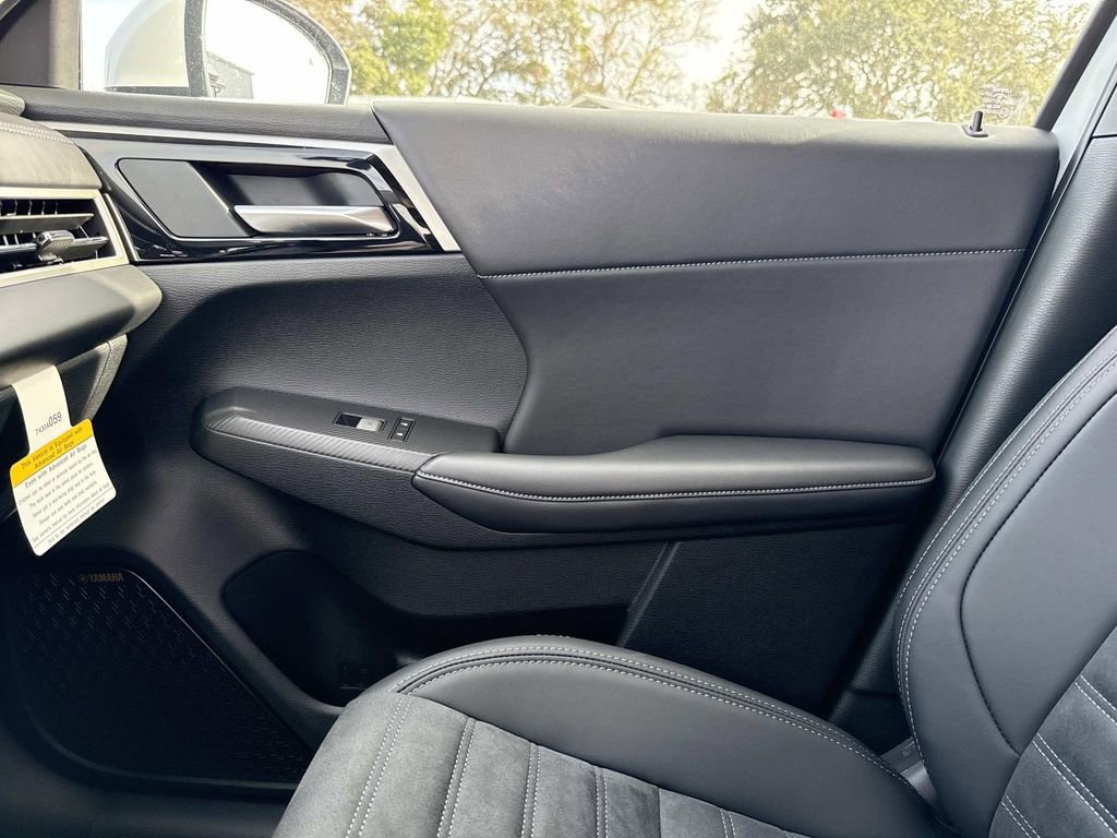 New 2026 Mitsubishi Outlander SE image 25