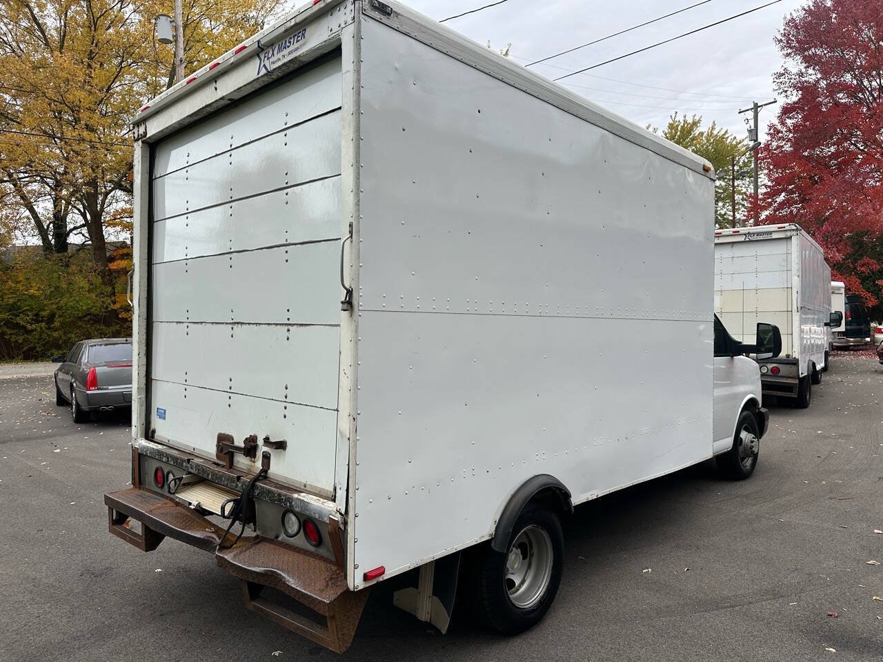 Used 2017 Chevrolet Express 3500 RWD image 7
