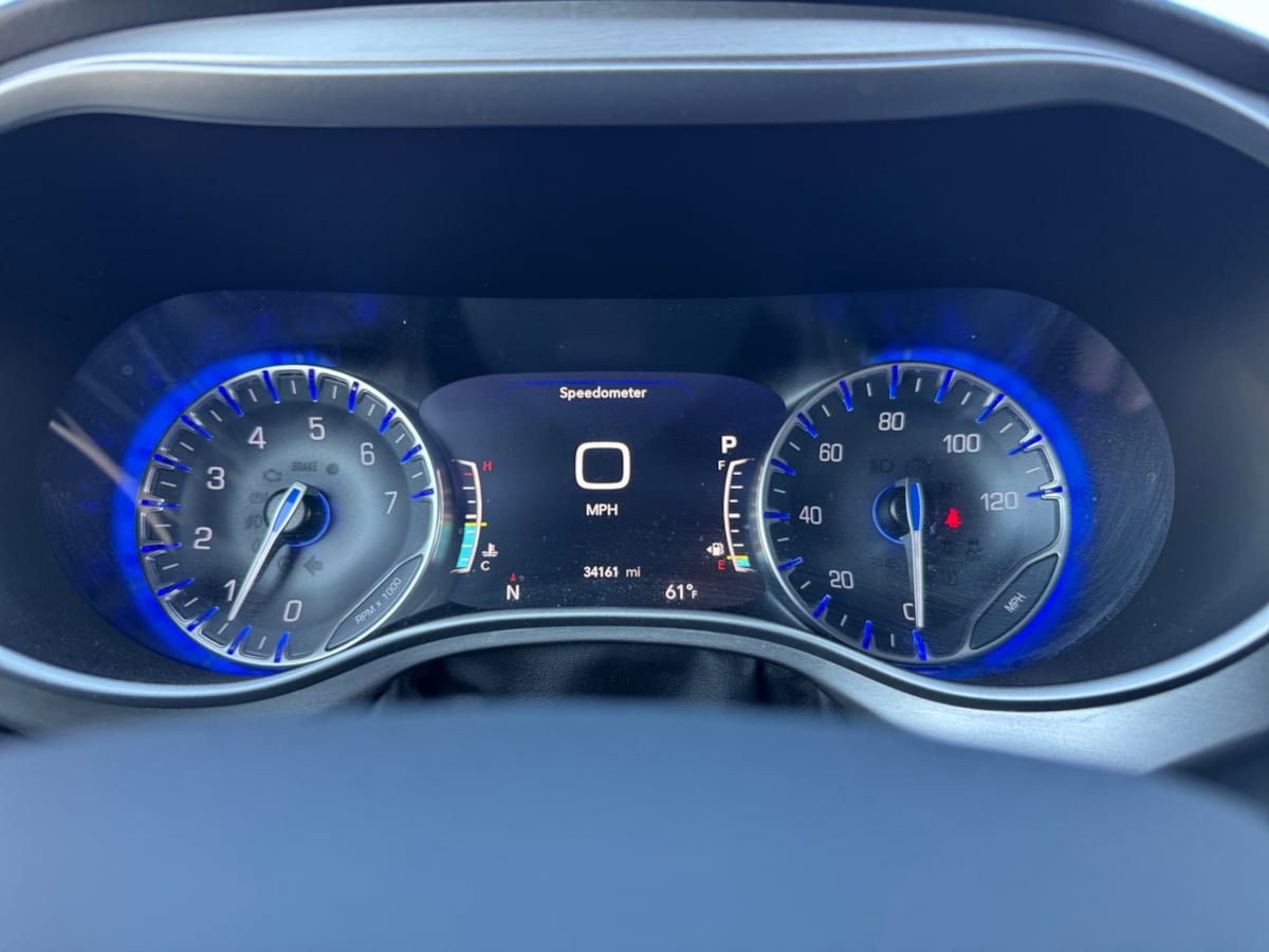 Used 2020 Chrysler Pacifica Touring-L AWD/4WD image 12