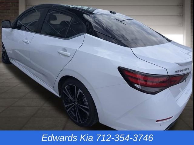 Used 2022 Nissan Sentra SR w/ SR Premium Package image 10