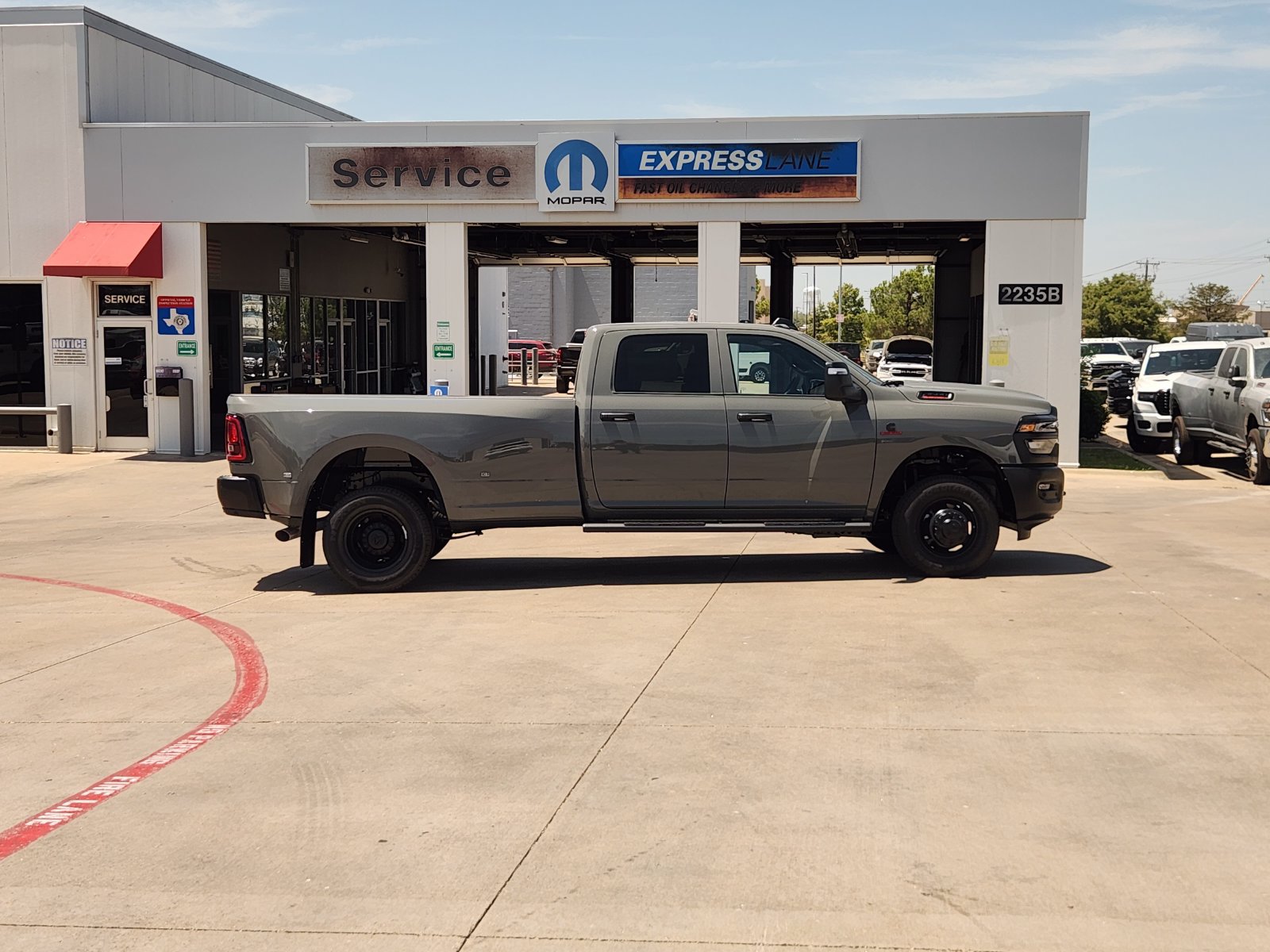 New 2026 RAM 3500 Tradesman AWD/4WD image 7