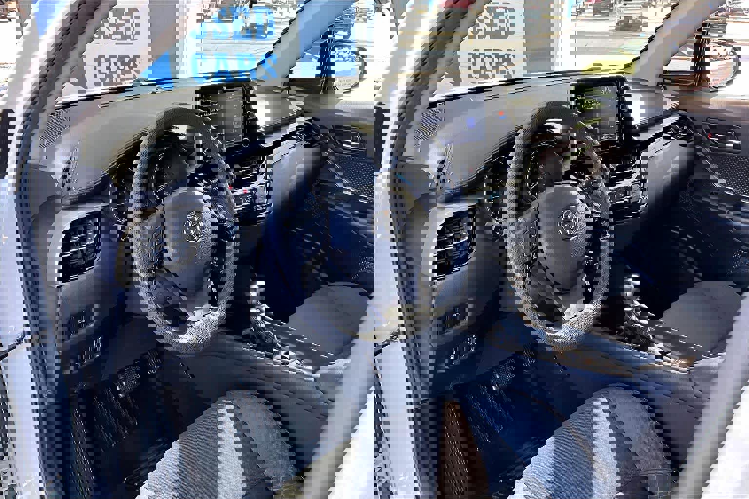 Used 2021 Toyota C-HR LE image 17