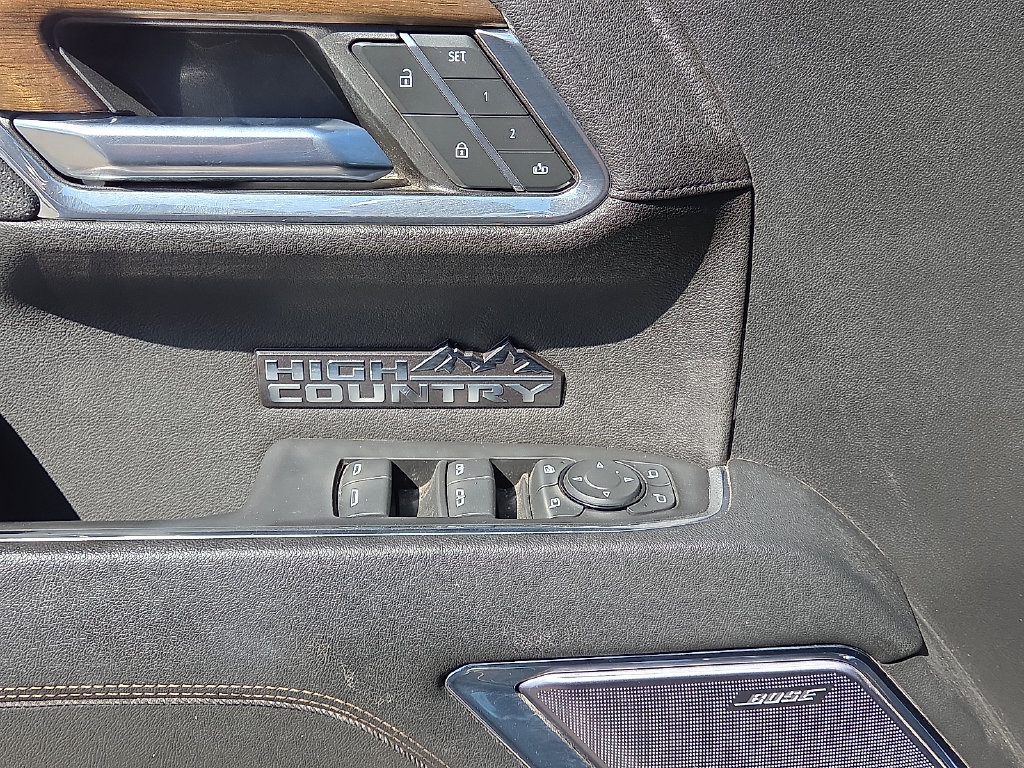 Used 2024 Chevrolet Silverado 1500 High Country w/ Technology Package AWD/4WD image 21