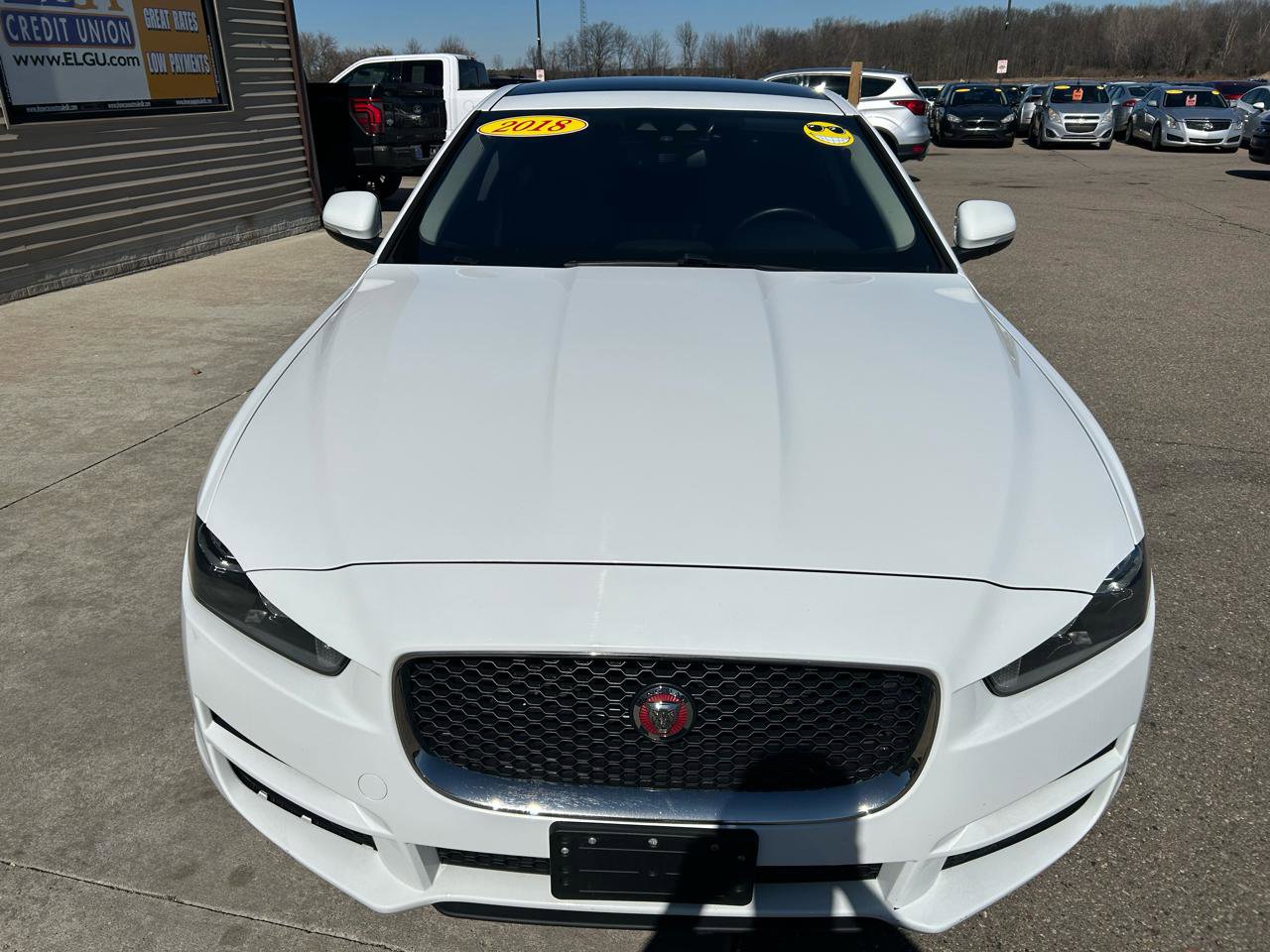 Used 2018 Jaguar XE image 2