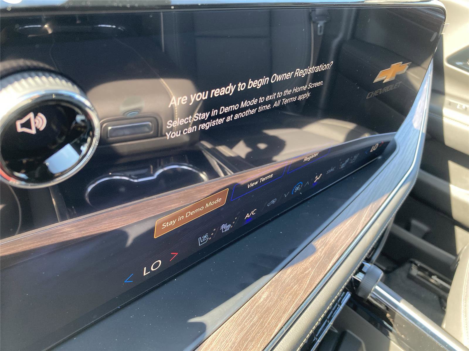 New 2026 Chevrolet Suburban Premier image 14