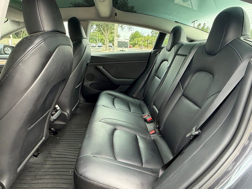 Used 2023 Tesla Model 3 Standard Range RWD image 9
