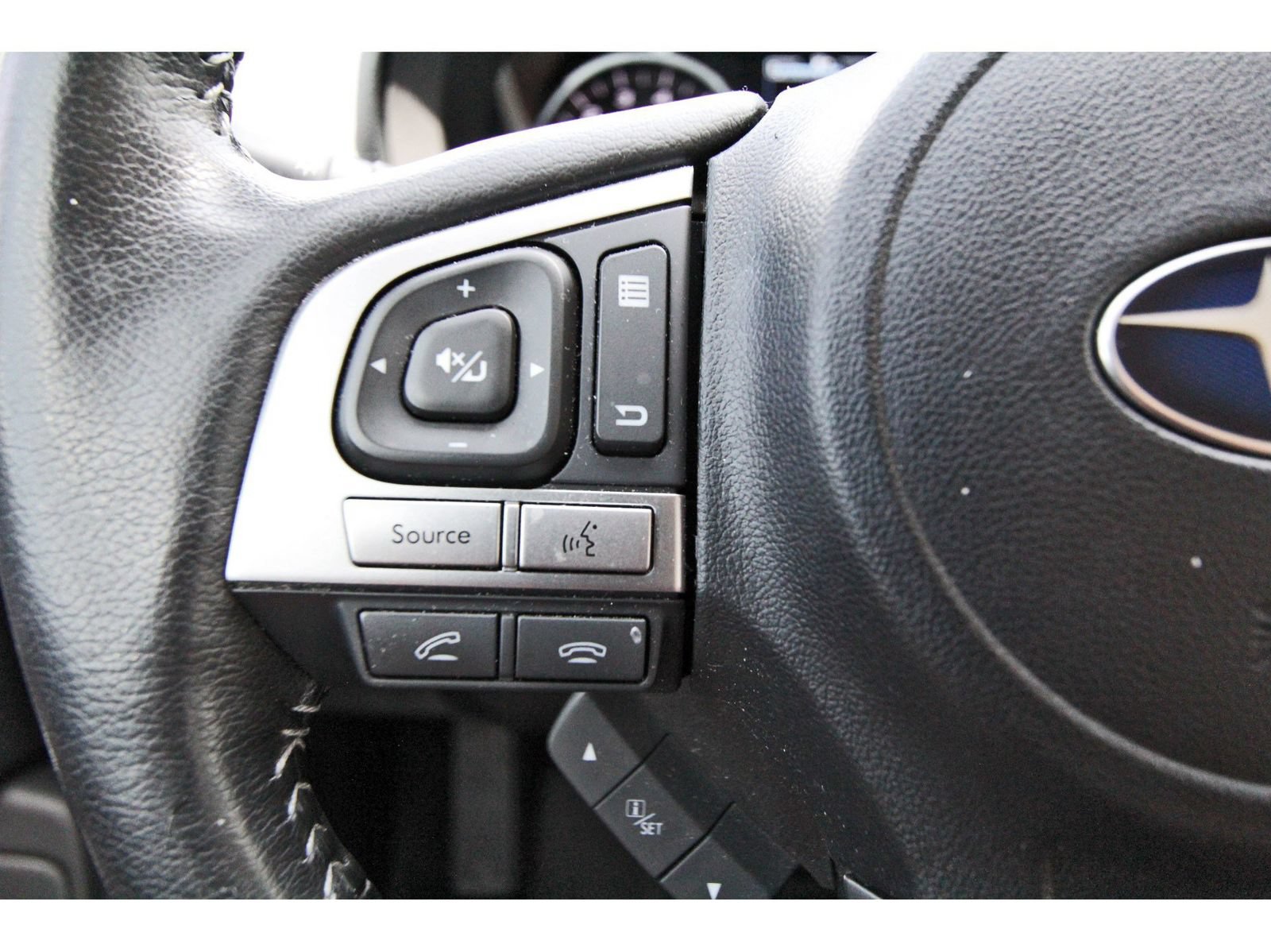 Used 2017 Subaru Forester 2.5i Touring AWD/4WD image 15