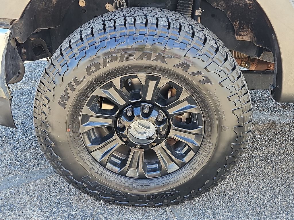 Used 2018 Ford F250 Lariat w/ Lariat Value Package image 14