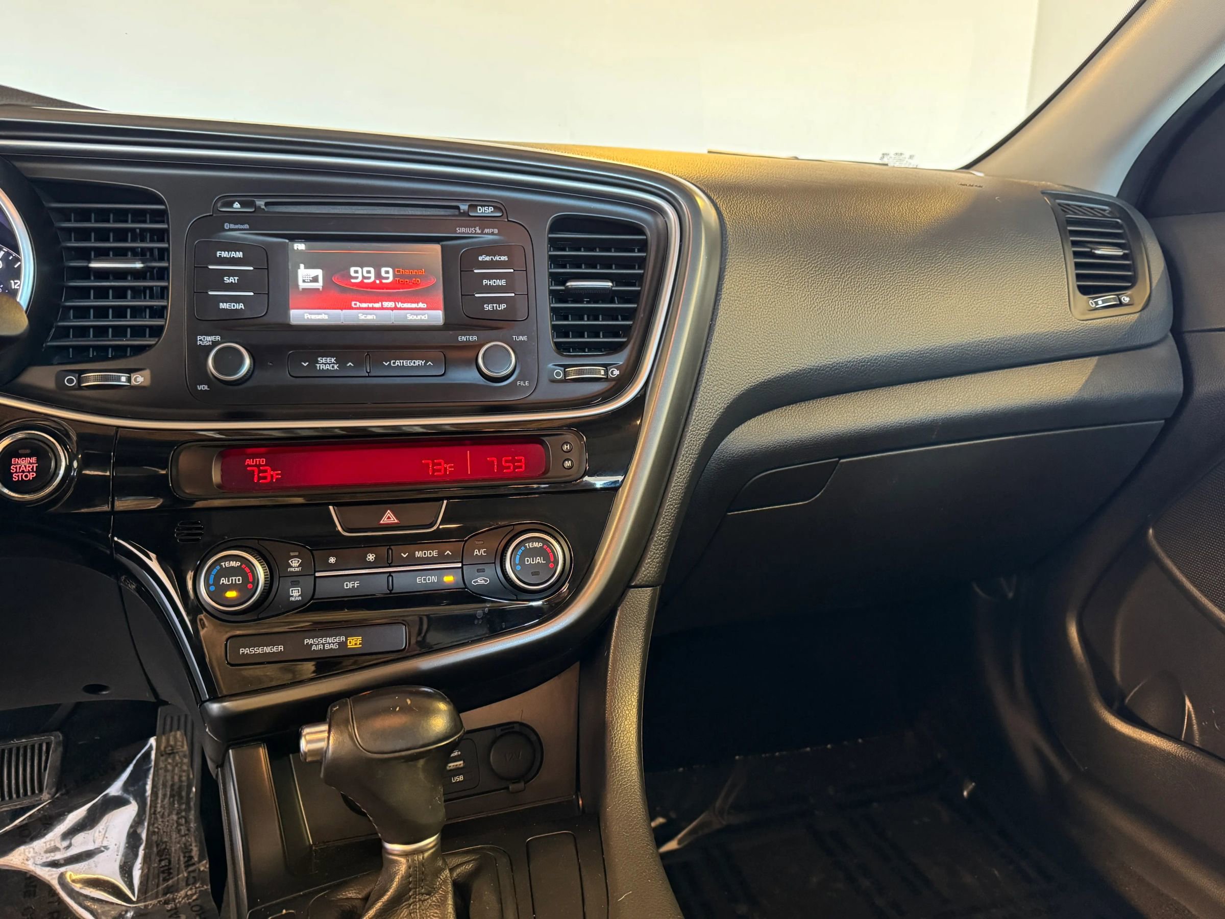 Used 2015 Kia Optima LX w/ Hybrid Convenience Package FWD image 17