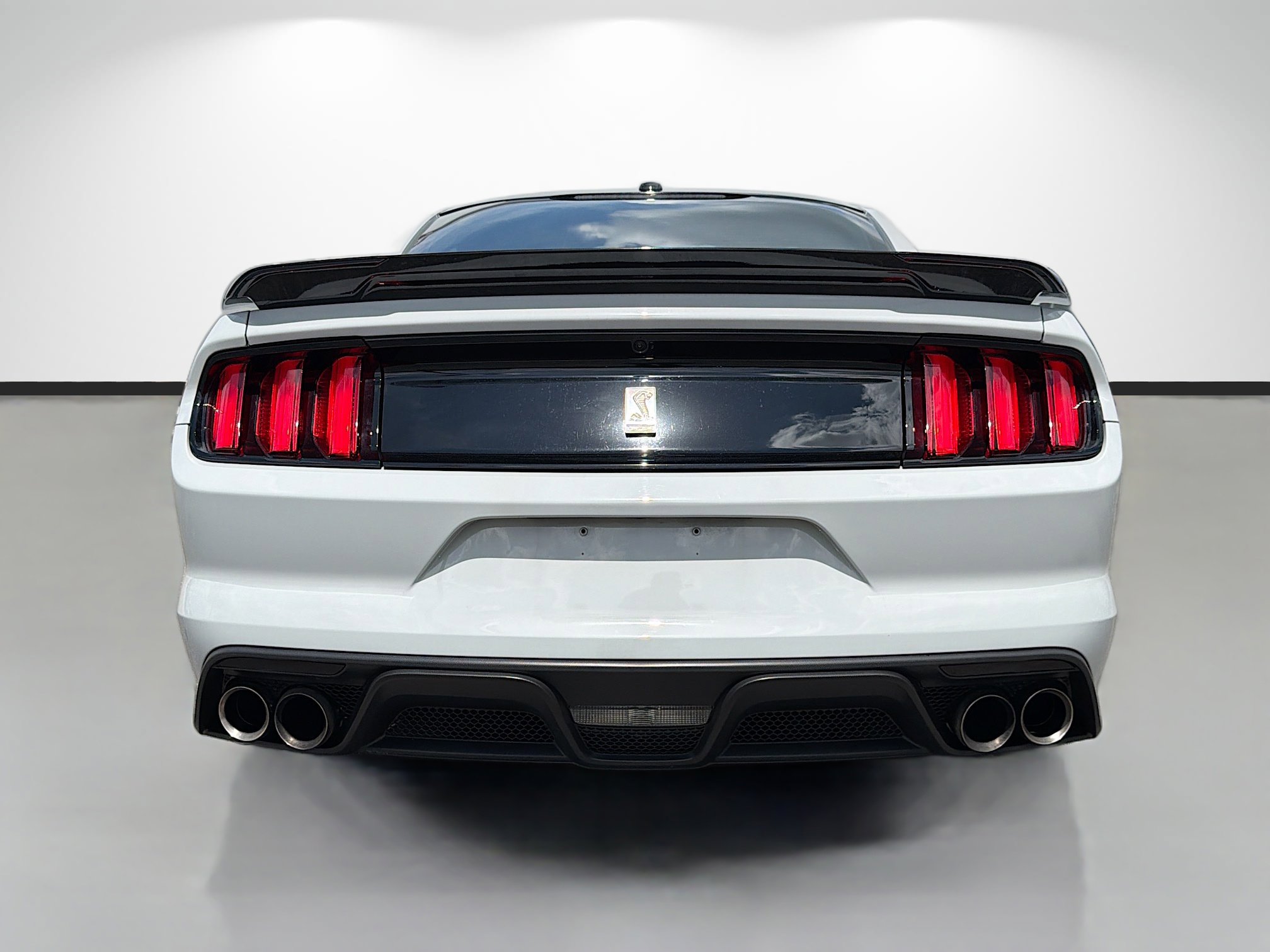 Used 2017 Ford Mustang Shelby GT350 w/ Electronics Package RWD image 4