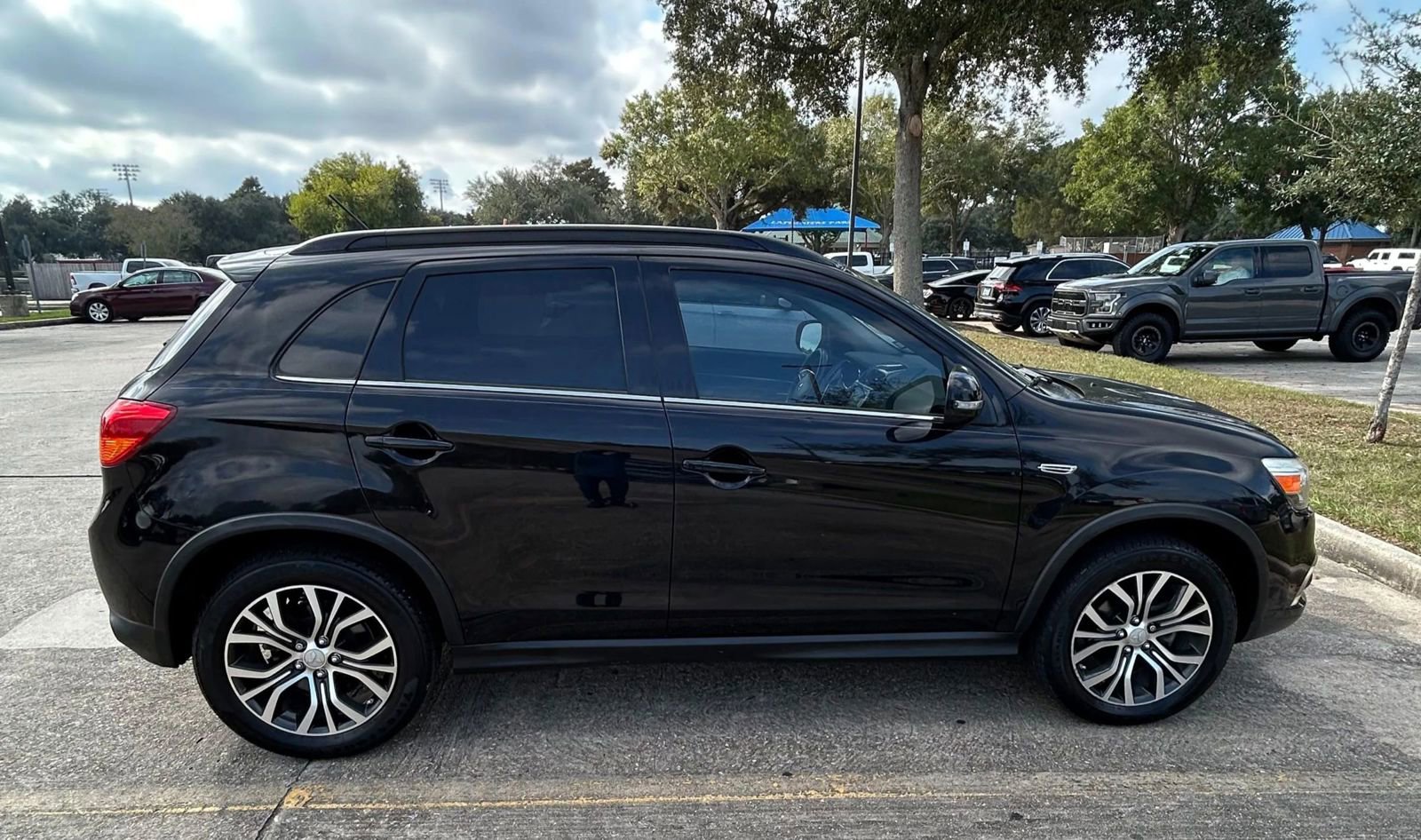 Used 2016 Mitsubishi Outlander Sport SEL image 6