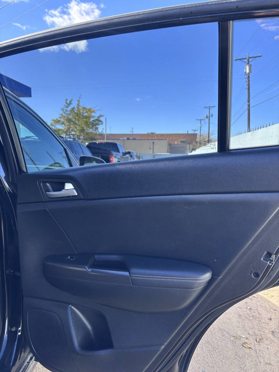 Used 2017 Kia Sportage EX image 18