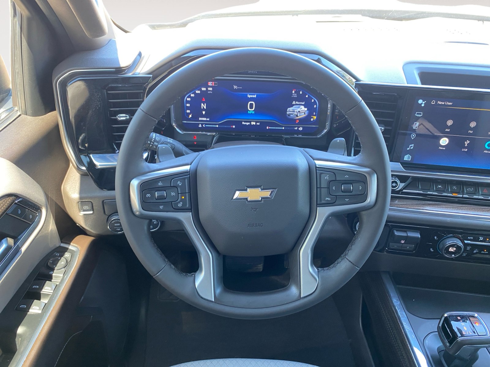 Used 2024 Chevrolet Silverado 1500 LT image 13