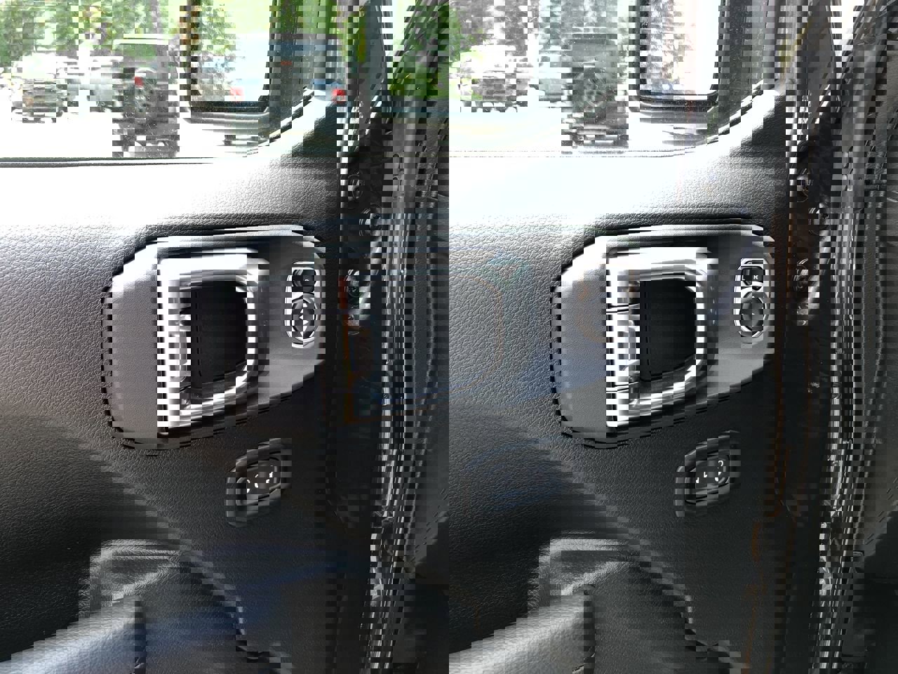 New 2025 Jeep Gladiator Sport image 20