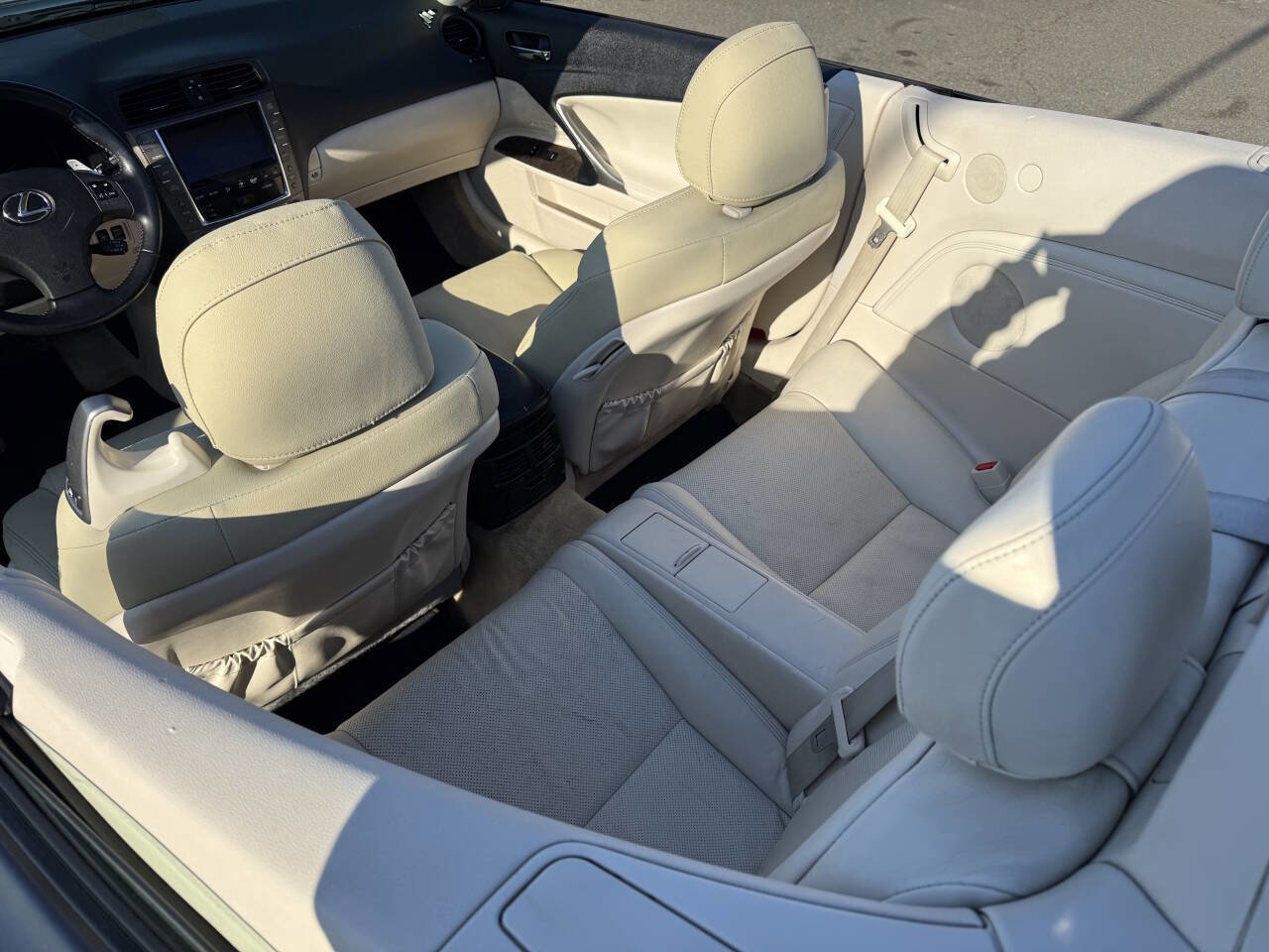 Used 2010 Lexus IS 250C image 11