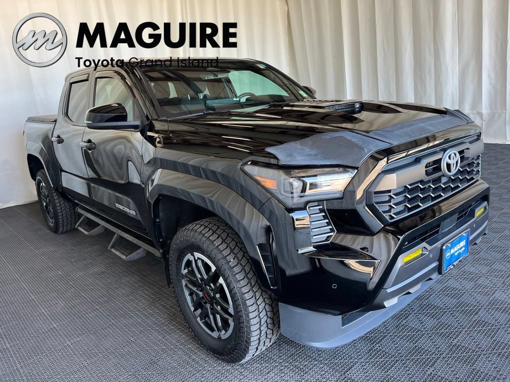 Used 2024 Toyota Tacoma TRD Sport w/ TRD Sport Upgrade Package AWD/4WD image 31