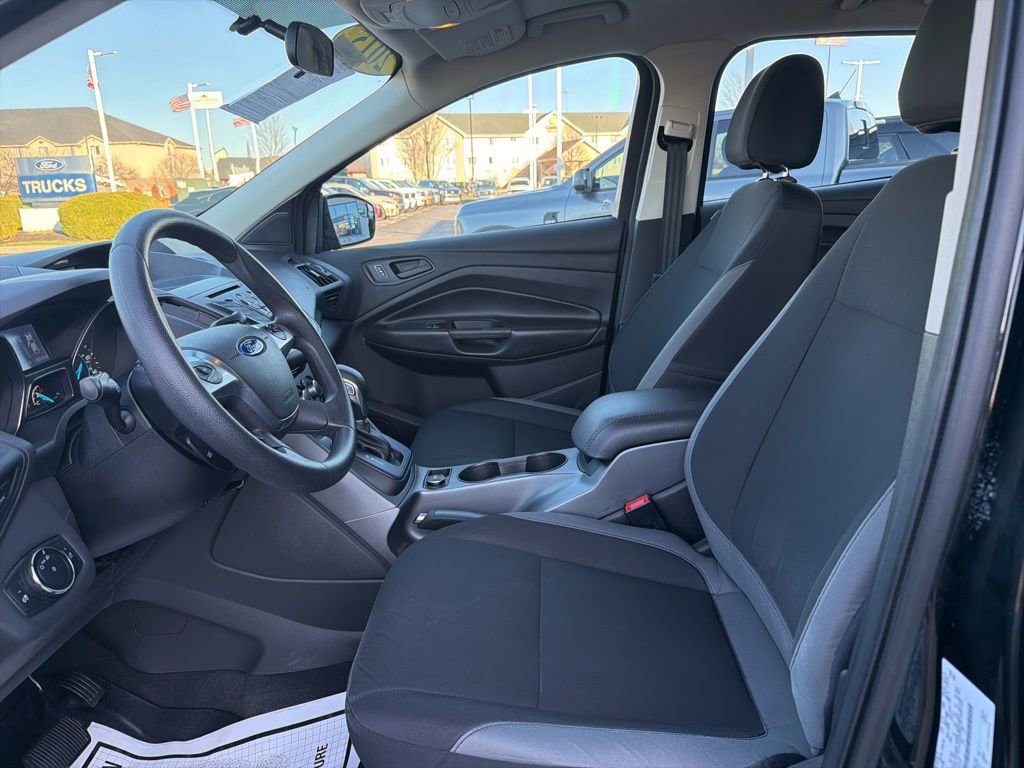 Used 2015 Ford Escape S image 3