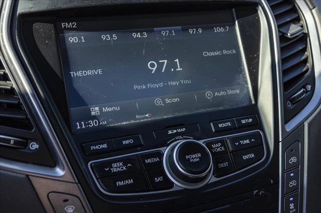 Used 2014 Hyundai Santa Fe GLS image 18