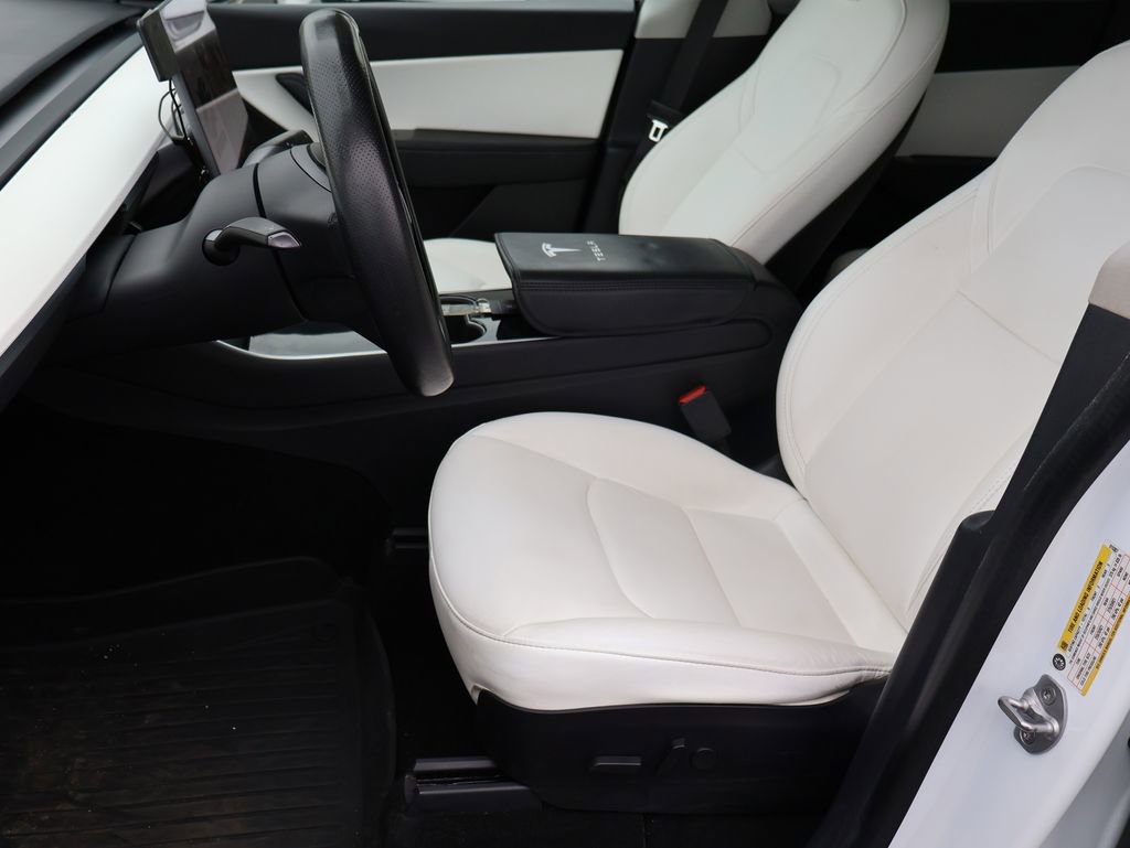 Used 2020 Tesla Model Y Performance image 33