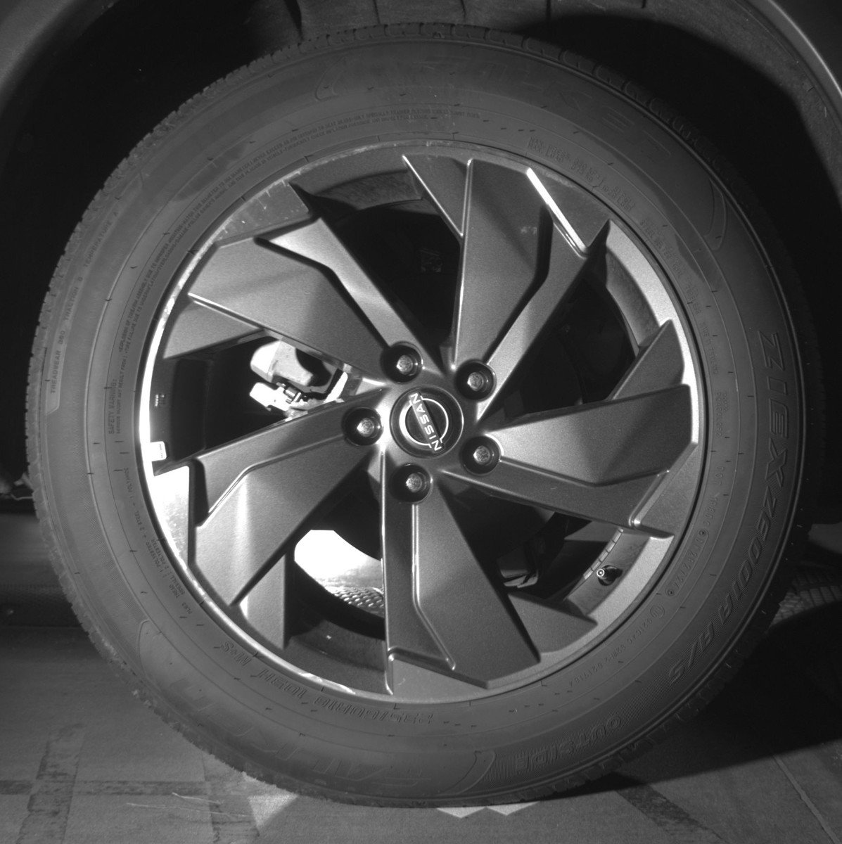 Used 2025 Nissan Rogue SV FWD image 15