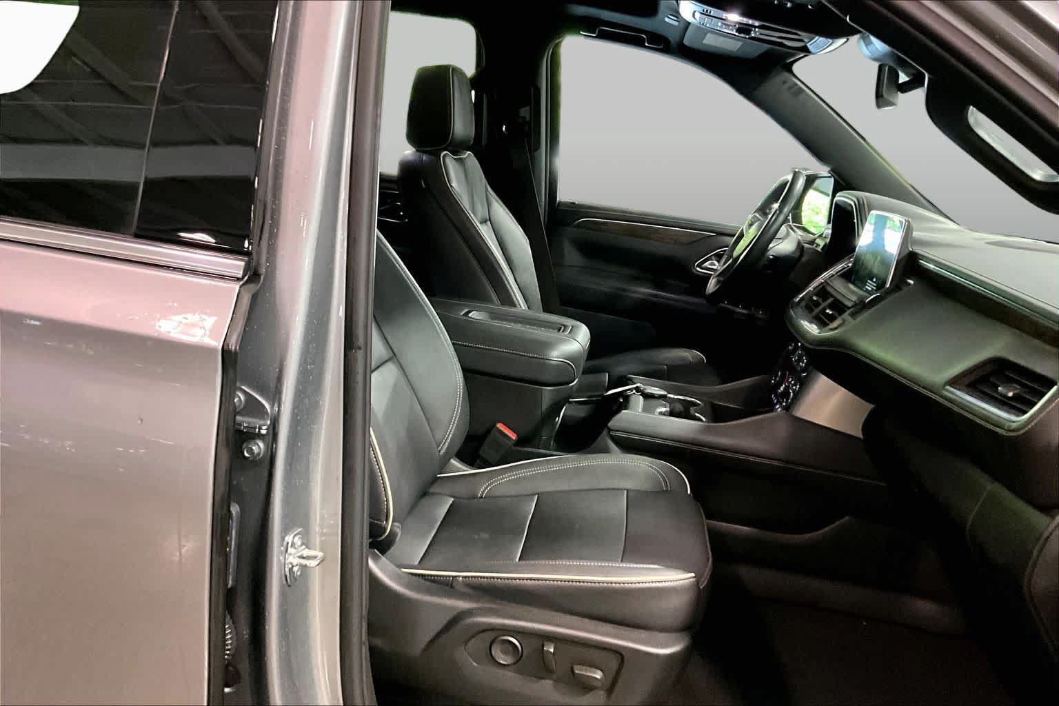 Used 2023 Chevrolet Tahoe Premier AWD/4WD image 8