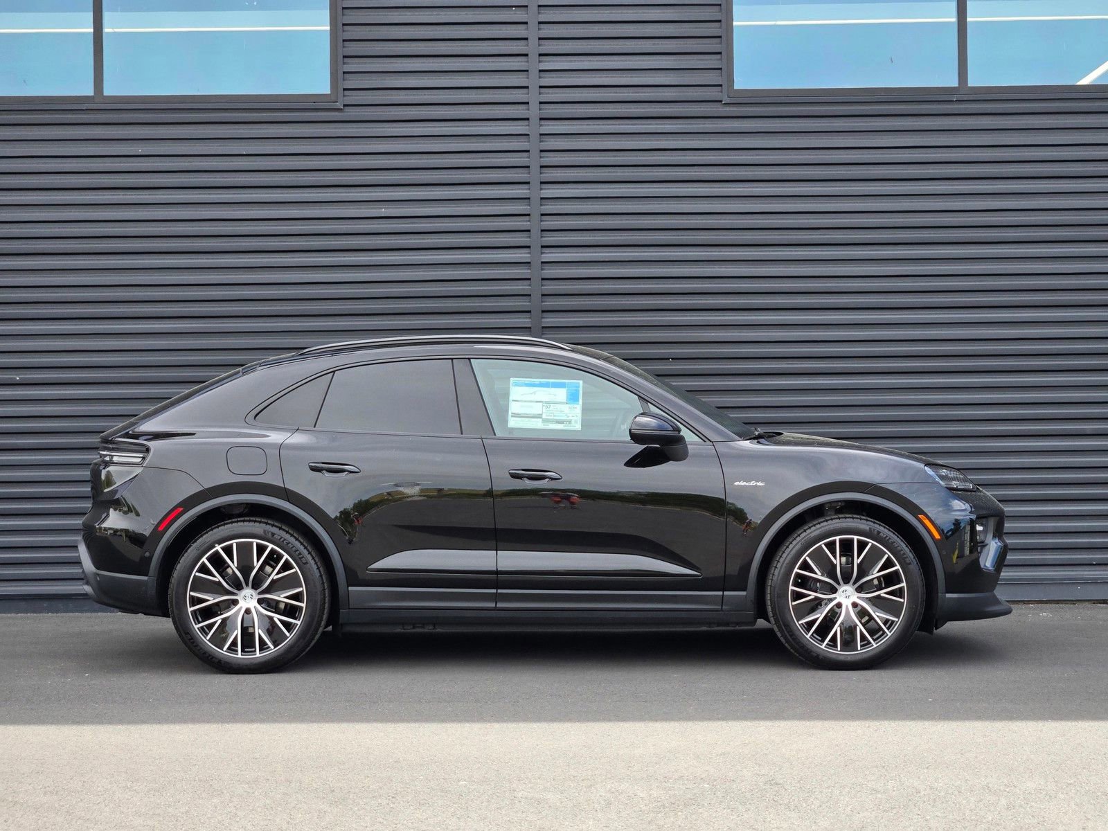 New 2026 Porsche Macan Electric RWD image 8